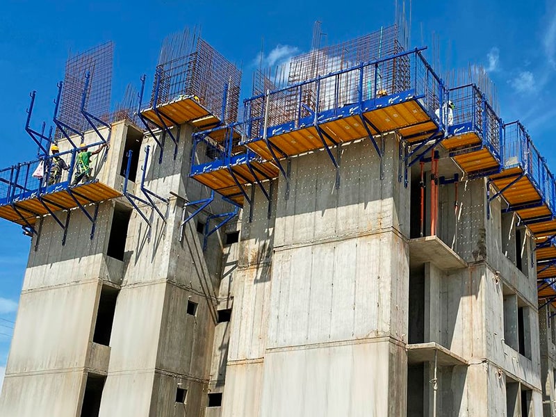 Como reduzir acidentes nas obras com parede de concreto 