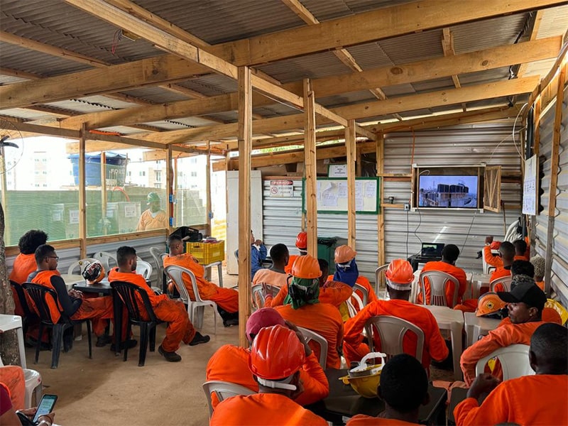 Treinamento FORSA capacitando equipes para uso eficiente das soluções no canteiro de obras.