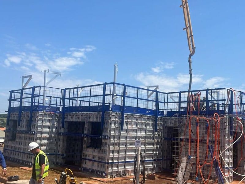 Fôrmas de alumínio para construção